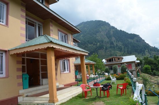 paristaan-resorts